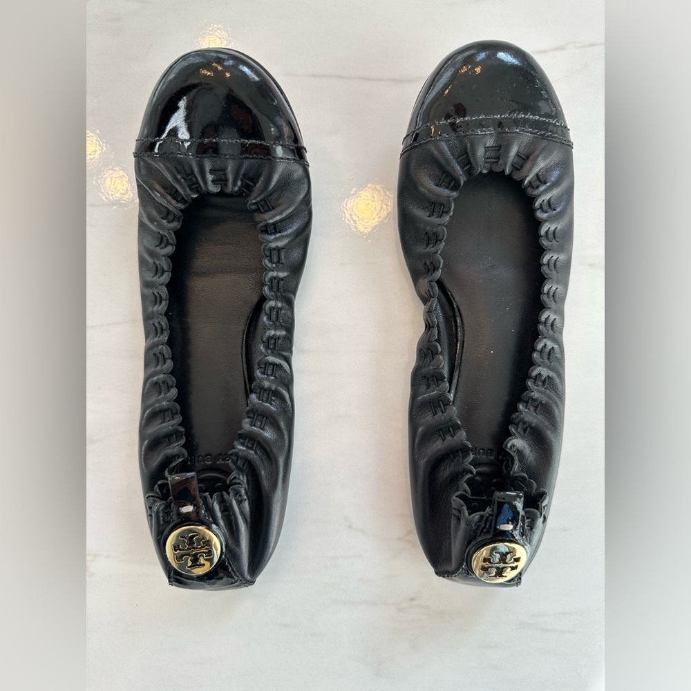 Tory Burch black leather patent toe ballet flats